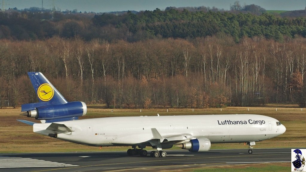 LH-Cargo D-ALCM  MD11F