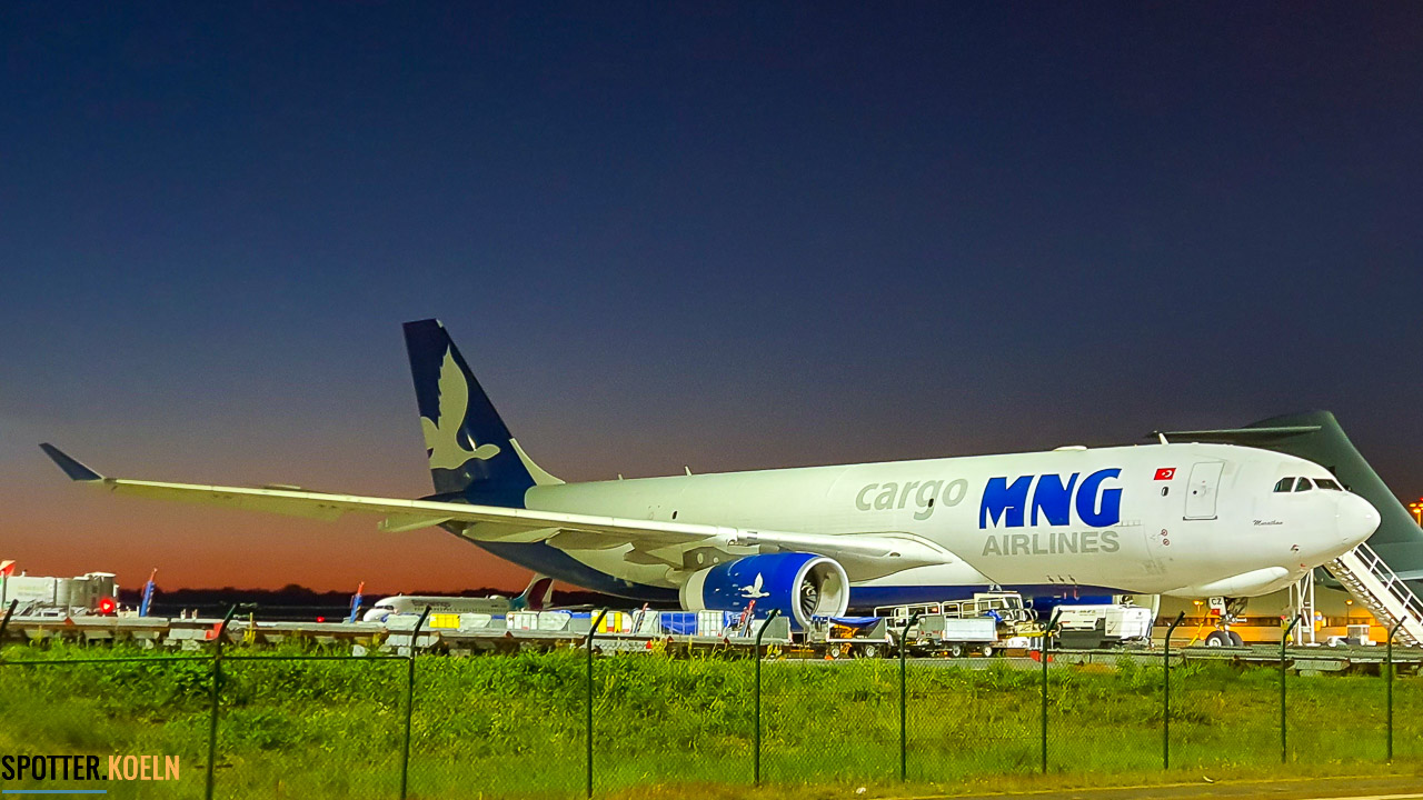 MNG Airlines TC-MCZ Airbus Airbus A330-243F