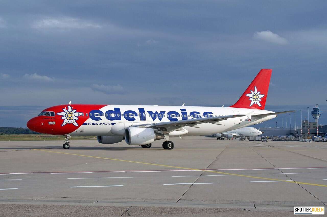 Edelweiss Air Airbus A-320-214 HB-IHY
