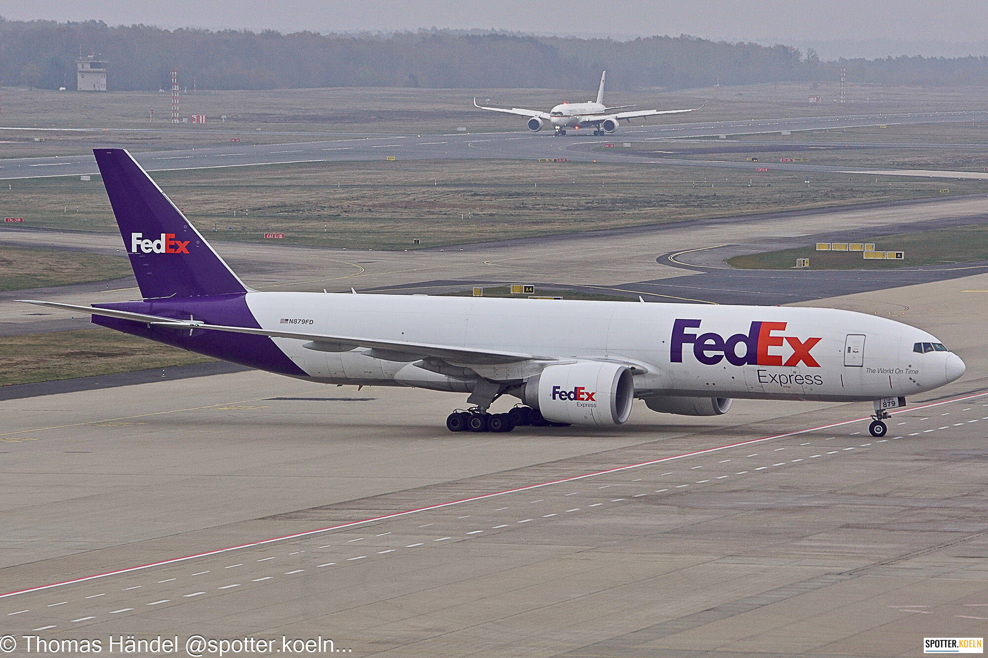FedEx N879FD Boeing 777-FS2 