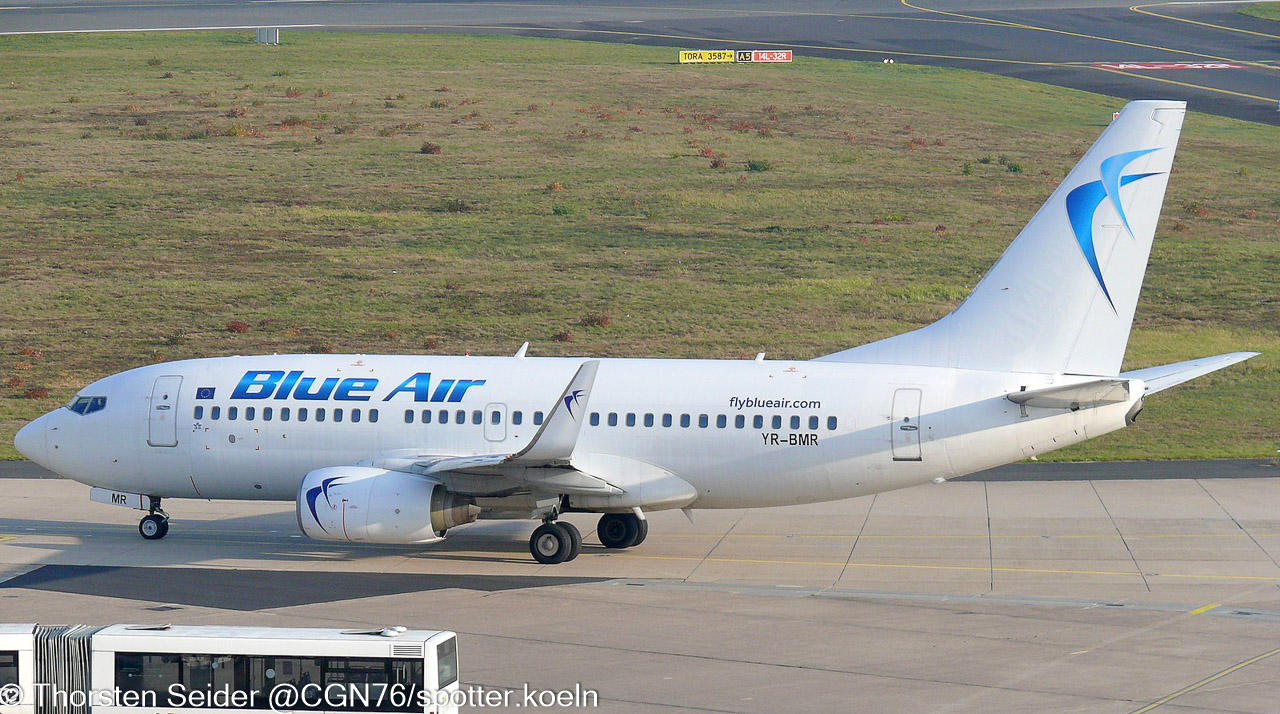 Blue_Air_737-700W_YR-BMR_