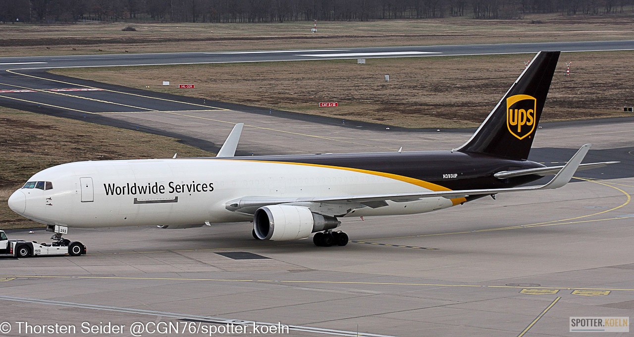 UPS 767-300W N393UP 