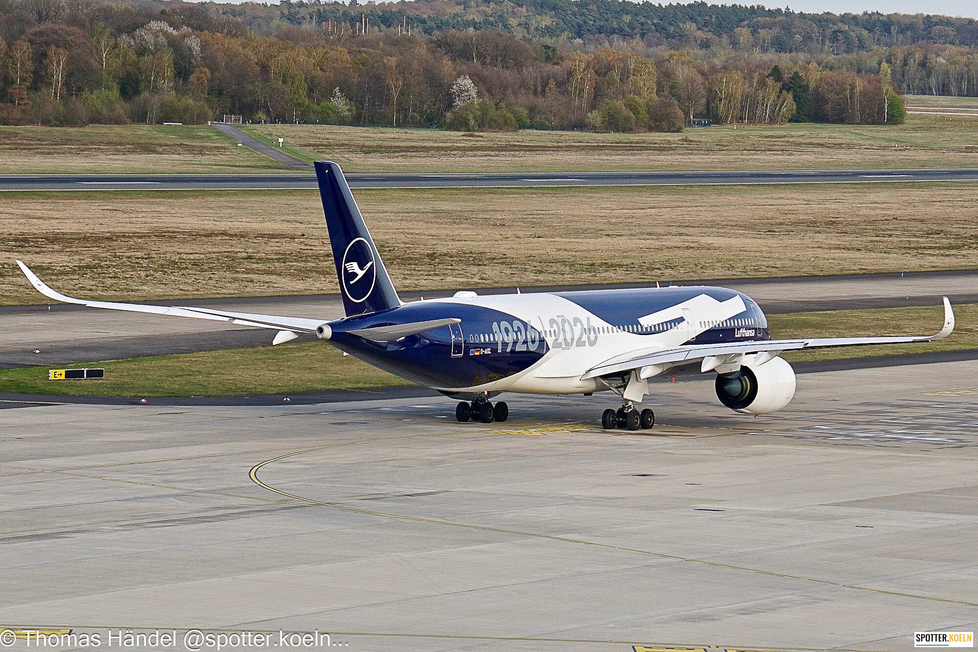 Lufthansa D-AIXL Airbus A350-941 