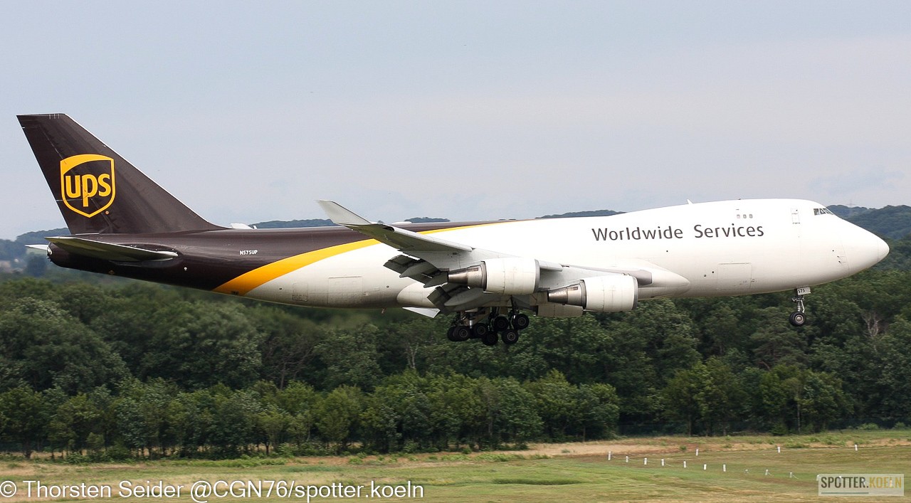 UPS 747-400 N575UP 