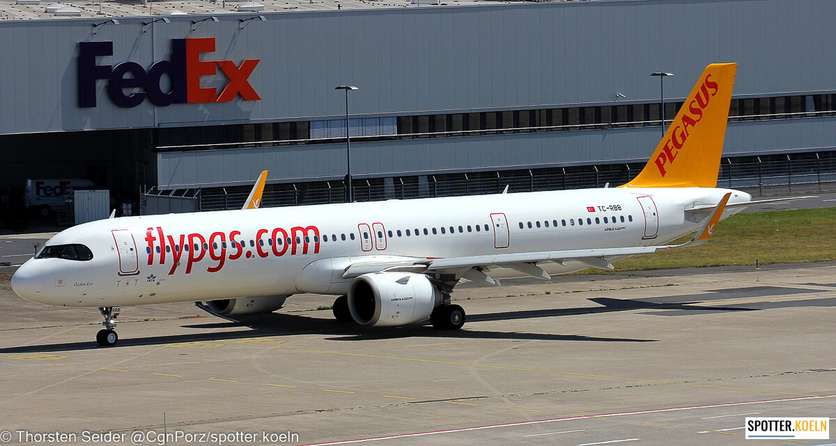 Pegasus Airlines A321-200NX TC-RBB 