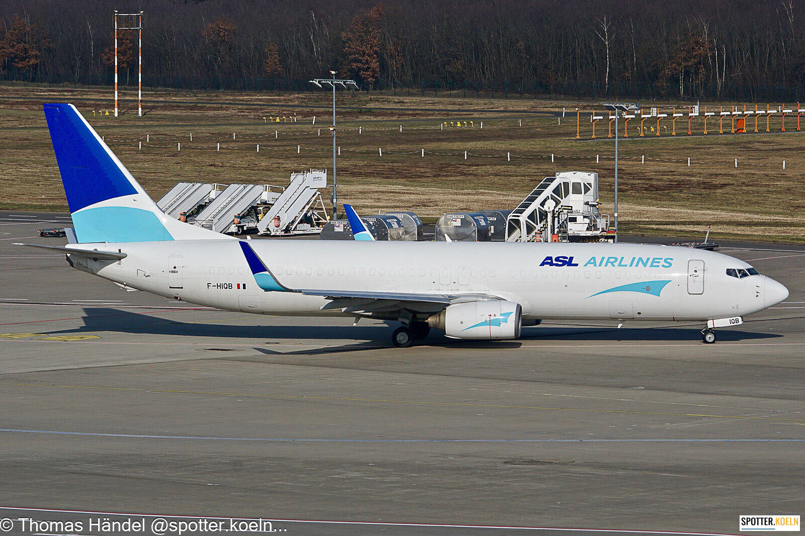 ASL Airlines F-HIQB Boeing 737-8AS(BCF)