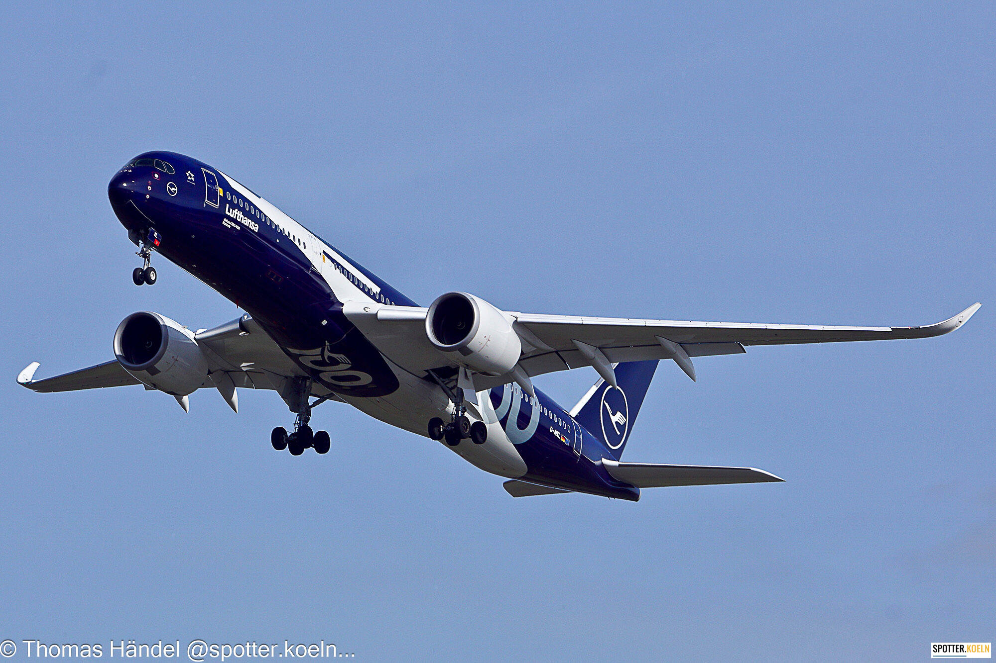 Lufthansa D-AIXL Airbus A350-941 