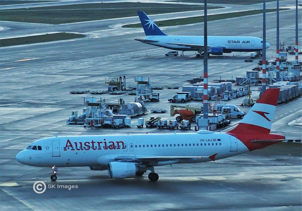 Austrian Airlines OE-LBJ