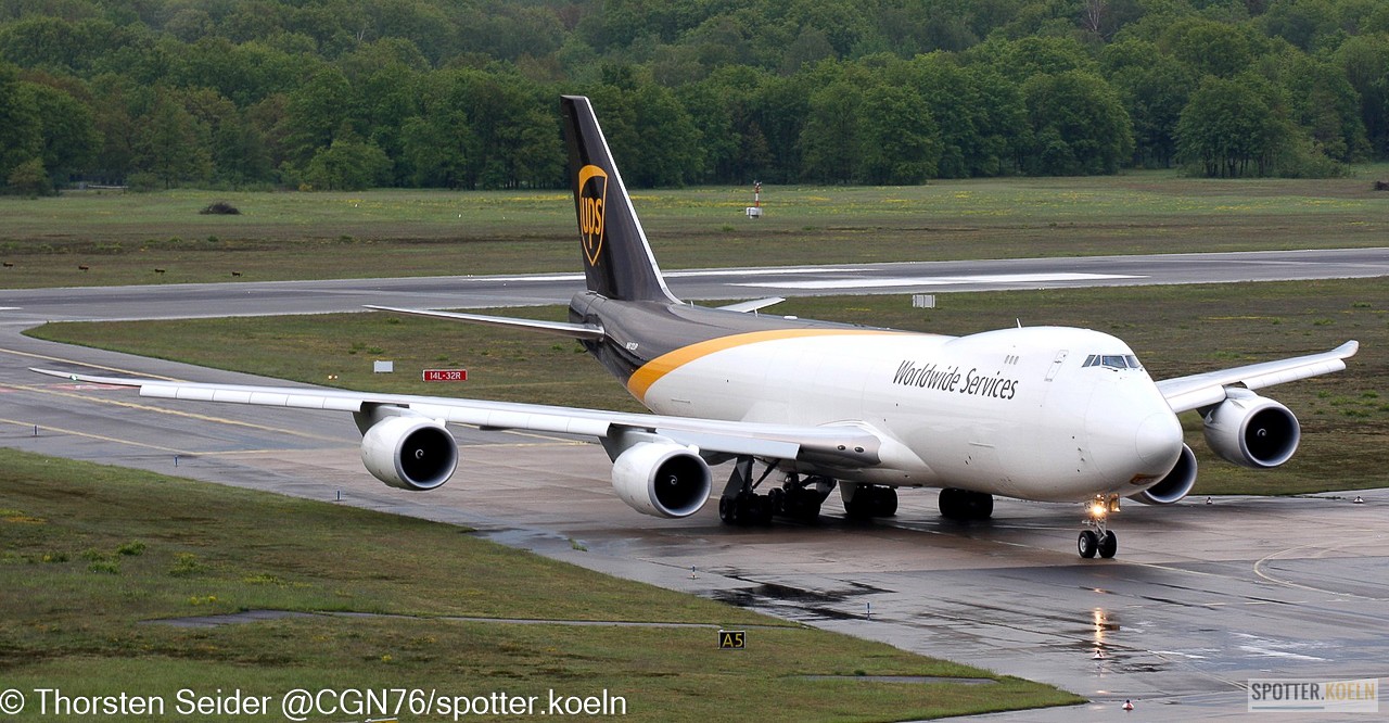 UPS 747-800 N612UP 