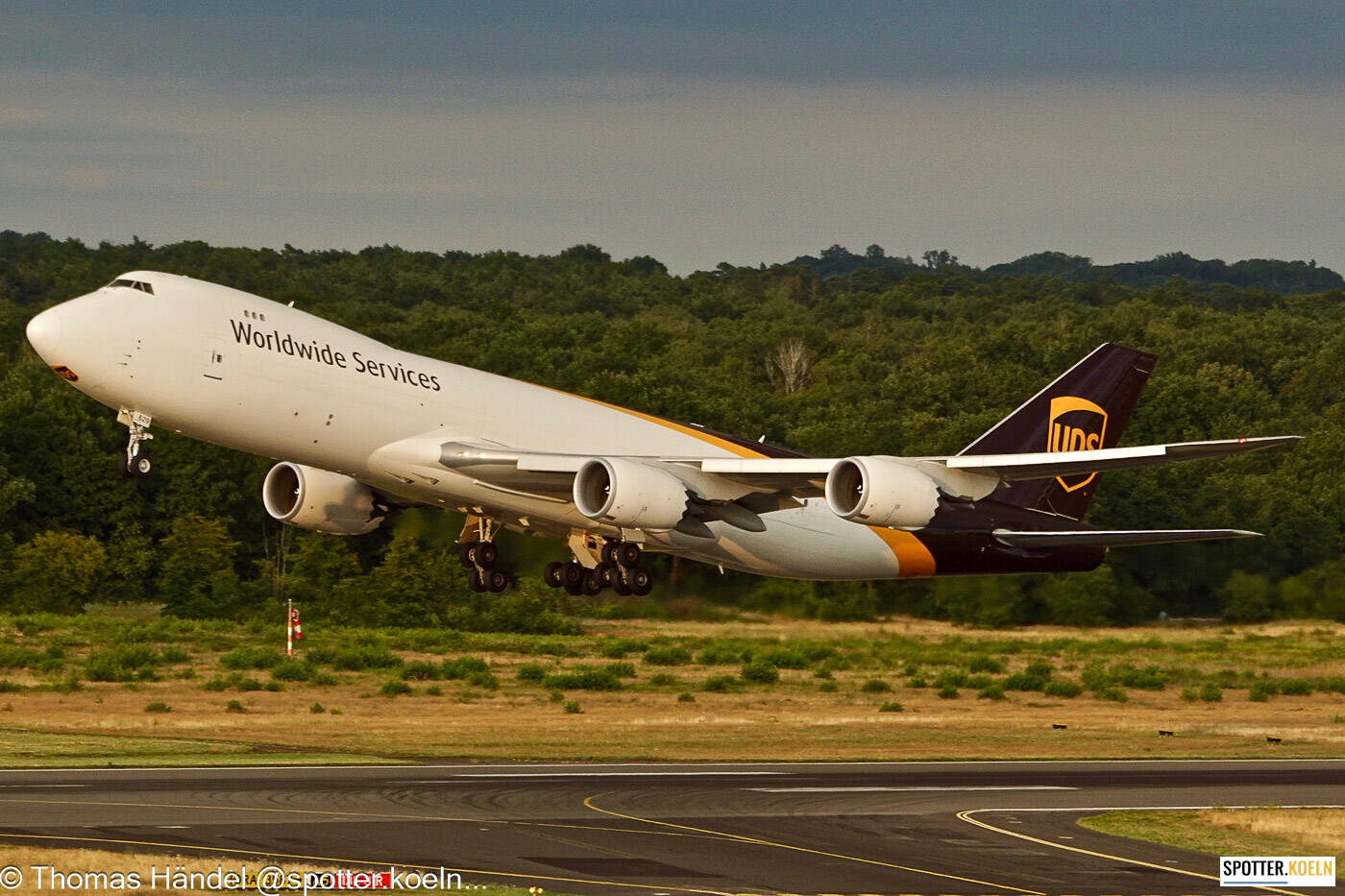 UPS N629UP Boeing B747-8F 