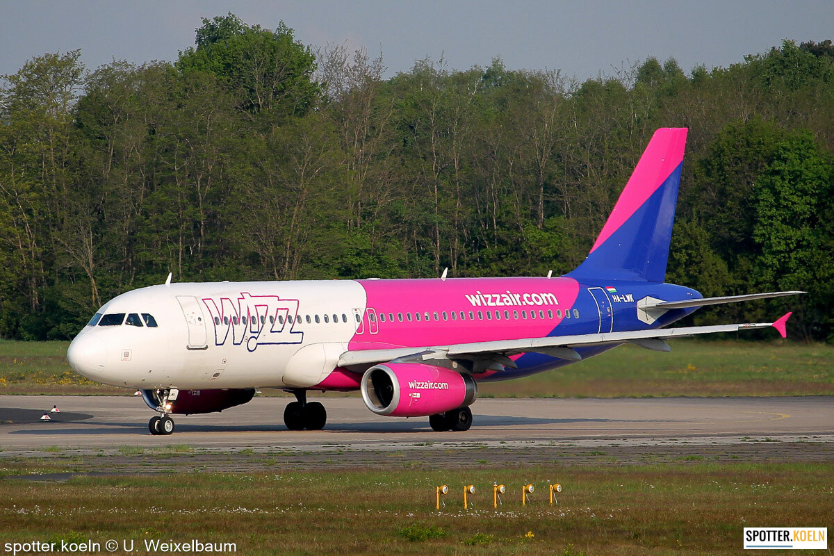 HA-LWK Wizz Air A320-232 