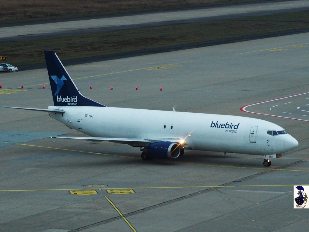 BlueBird_TF-BBJ_CGN_20181128_Karwundel