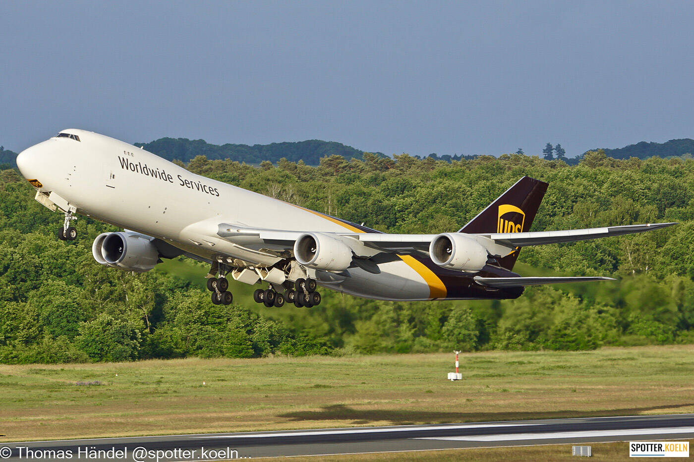 UPS N611UP Boeing B747-8F 
