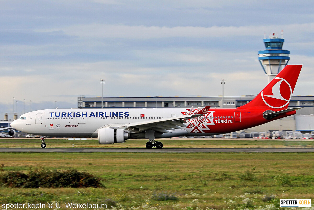 Turkish Airlines TC-JNB A330-203