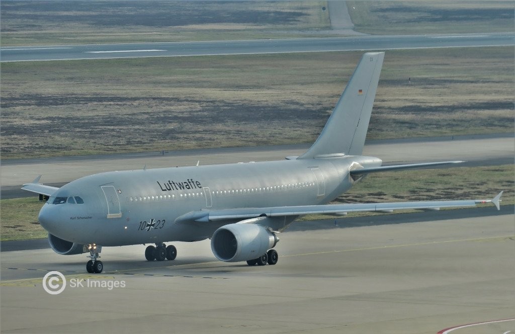 10+23 Airbus A310-304