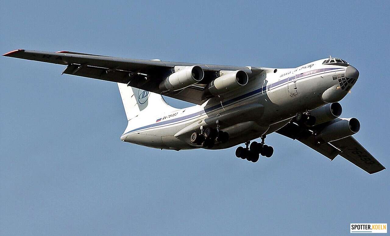 Titan_AeroJoint-Stock_Company_RTT_Ilyushin_IL76TD_RA-76493