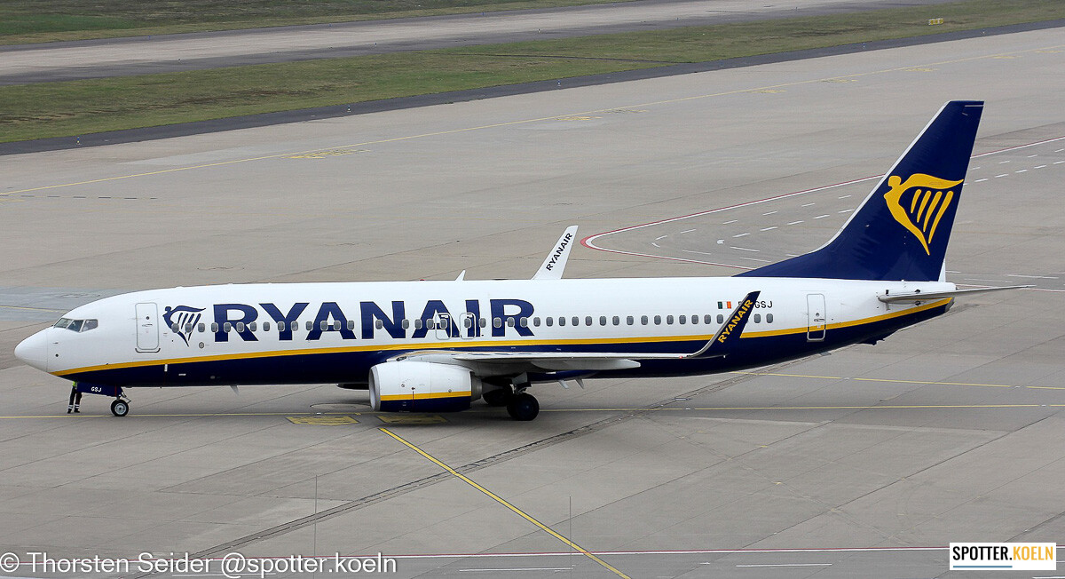 Ryanair 737-800W EI-GSJ 