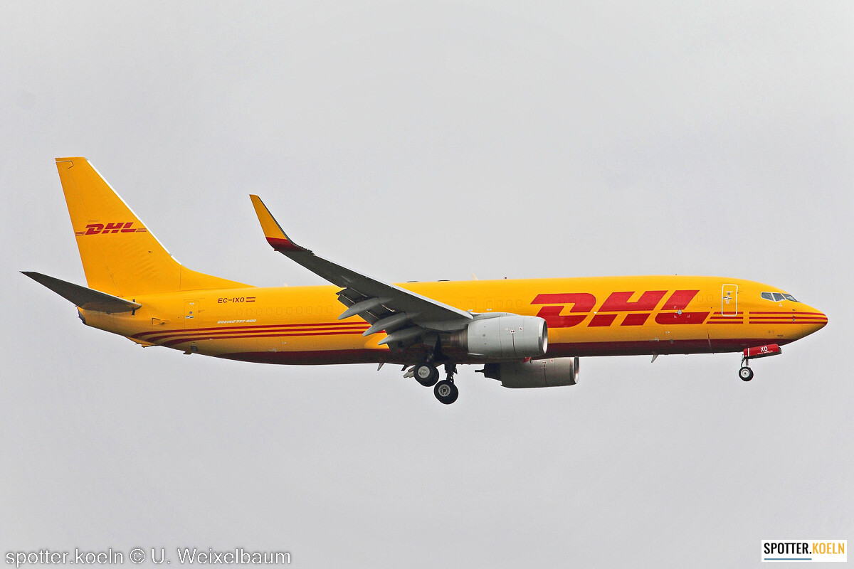Swiftair_DHL_EC-IXO_B737-883