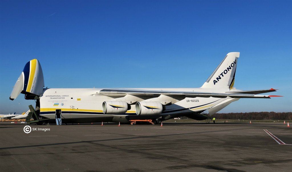 UR-82029 Antonov Airlines Antonov An-124-100