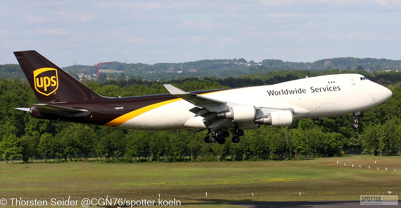 UPS 747-400 N581UP 