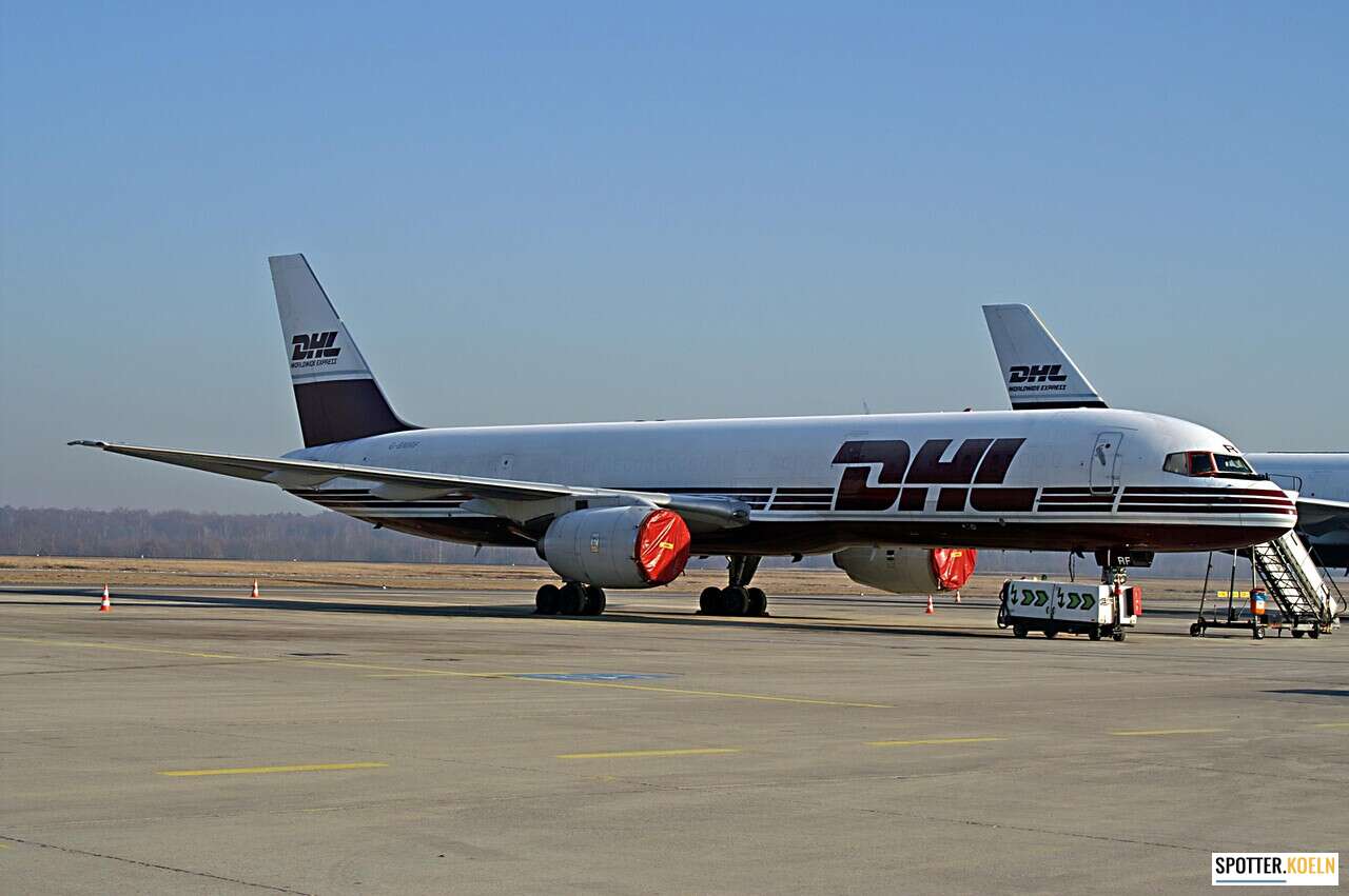 DHL_UK_B757-236SF_G-BMRF