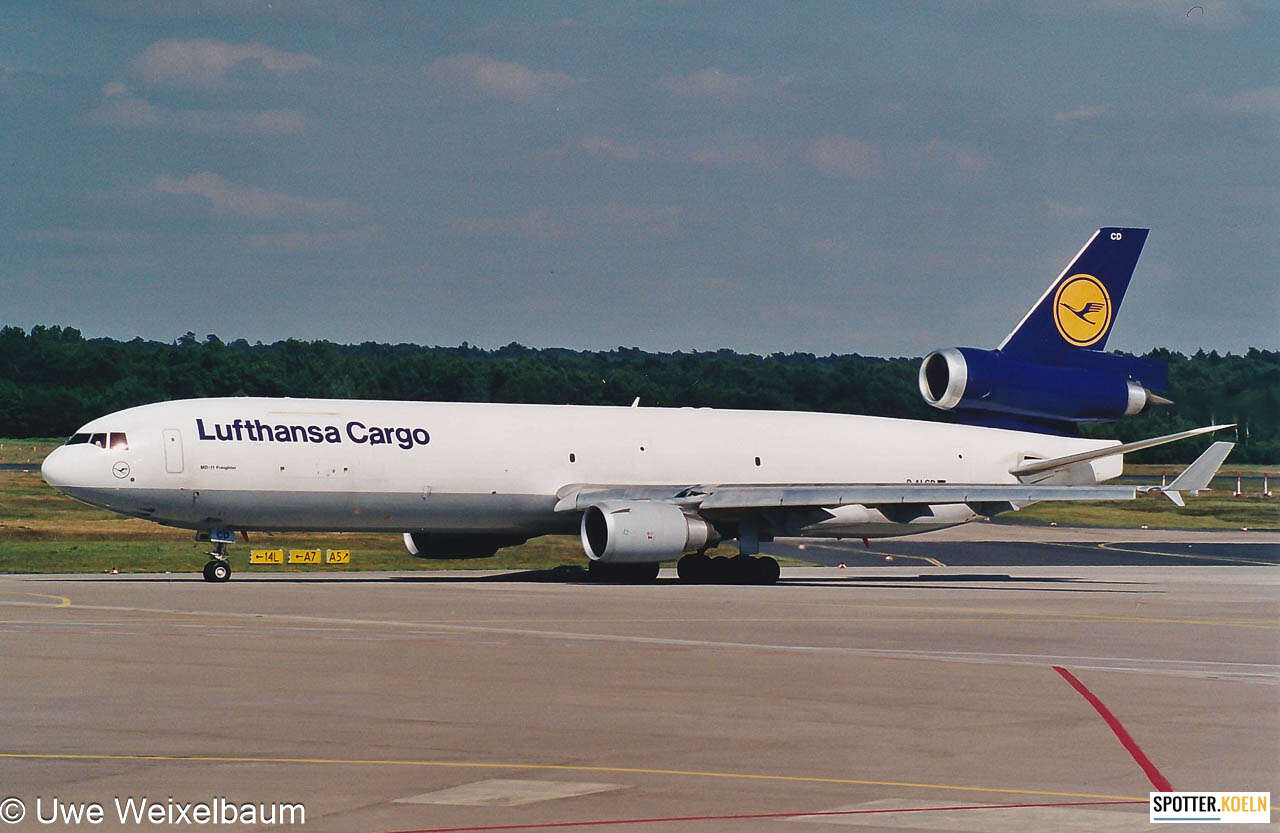 Lufthansa Cargo D-ALCD MD11