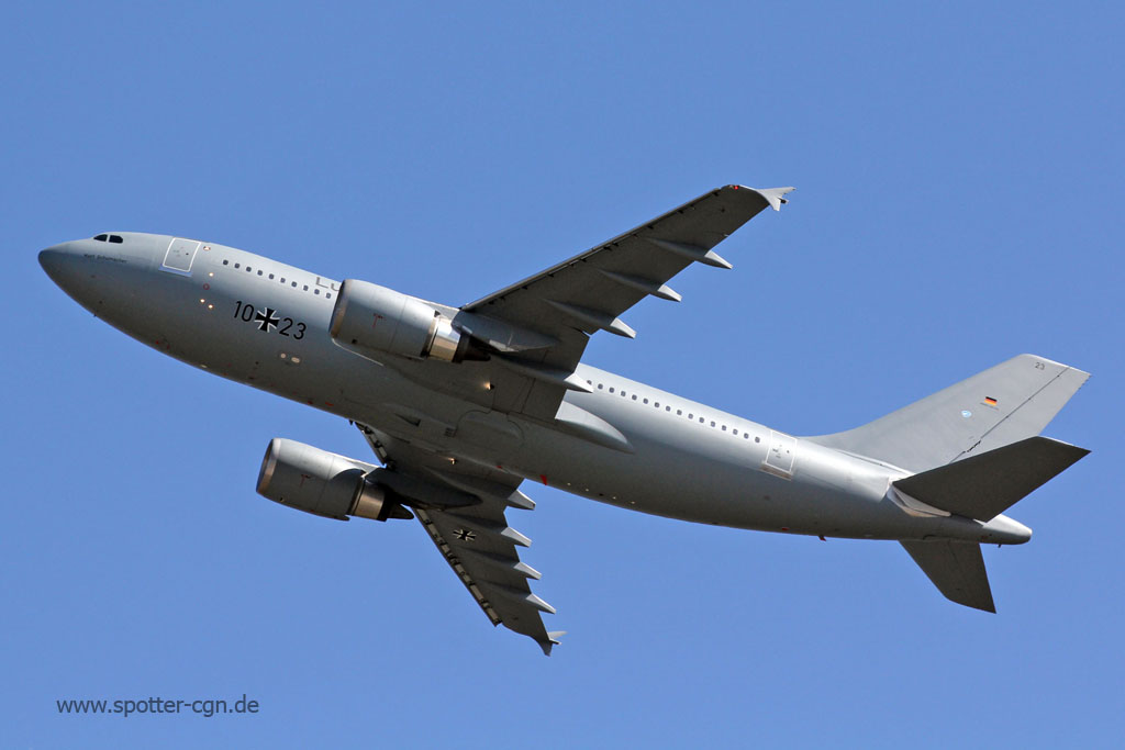 10+23 Airbus A310-304