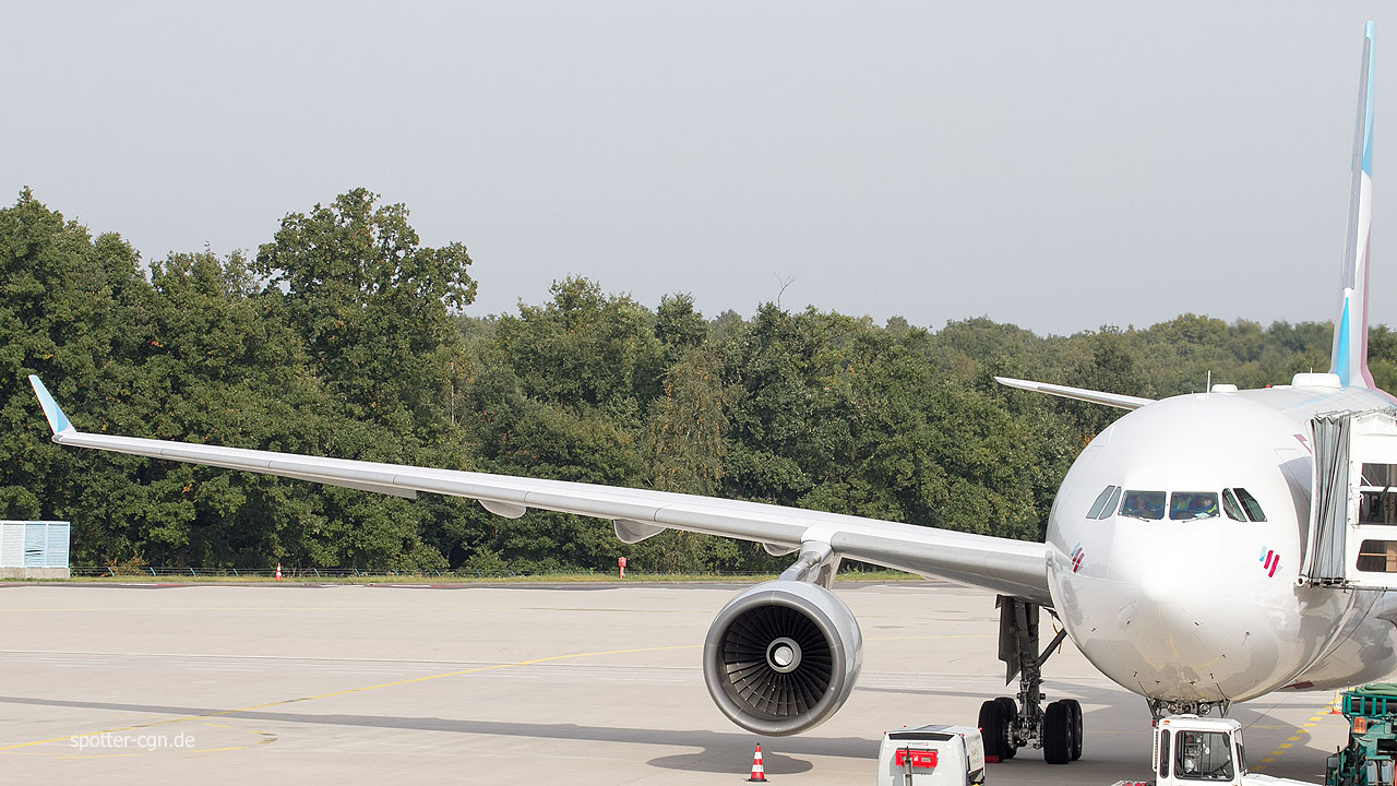 D-AXGA
