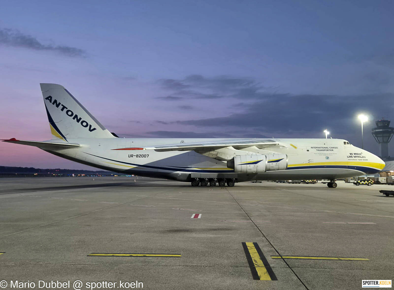 UR-82007 Antonov Airlines Antonov An-124-100M
