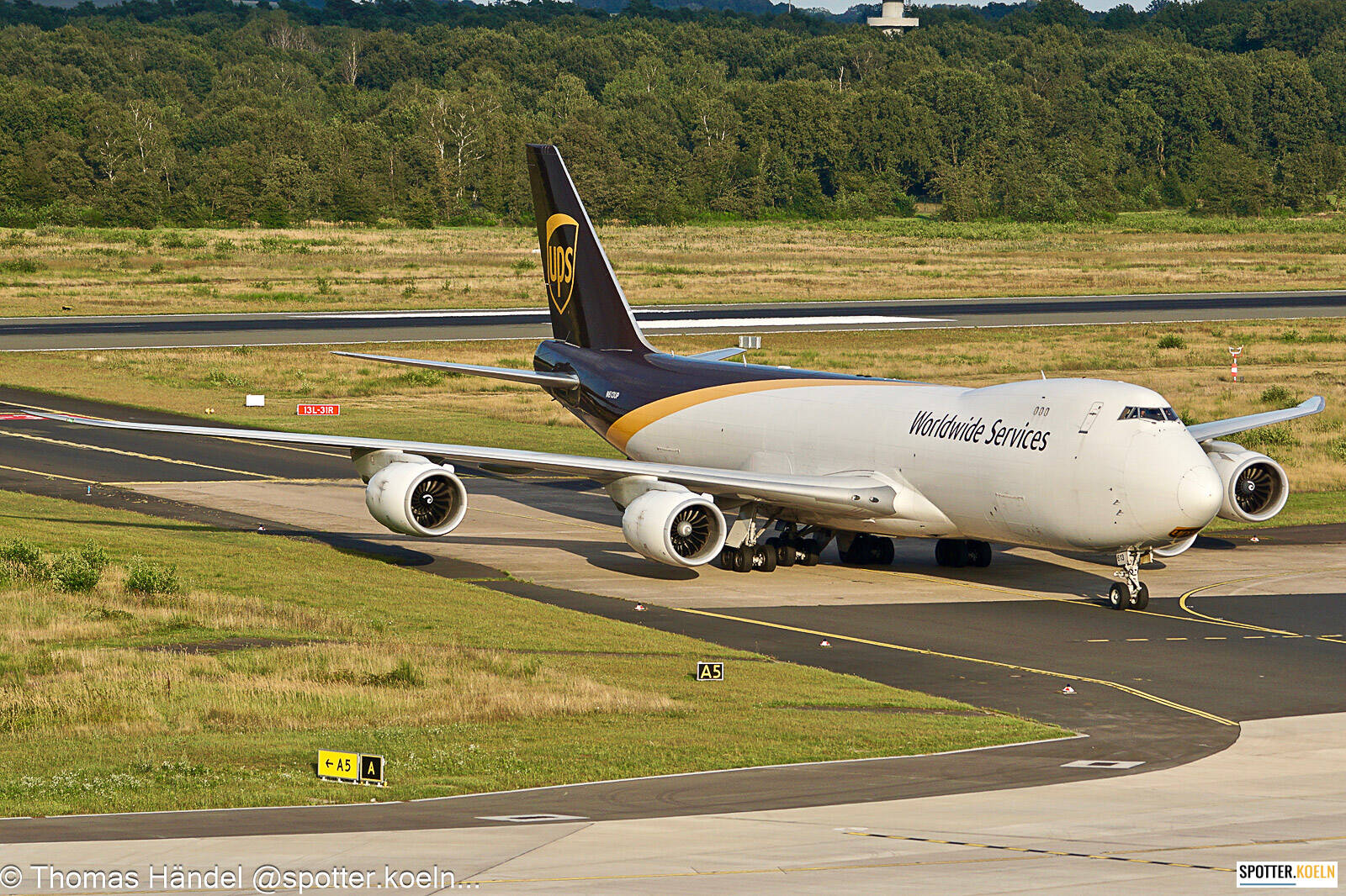UPS N613UP Boeing B747-8F