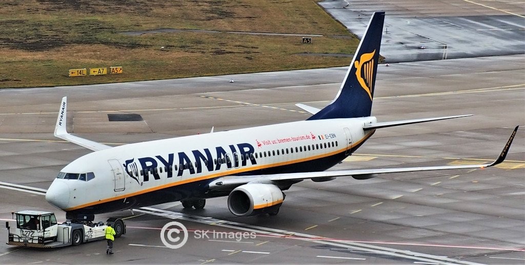 EI-EBN Ryanair Boeing 737-8AS(WL)