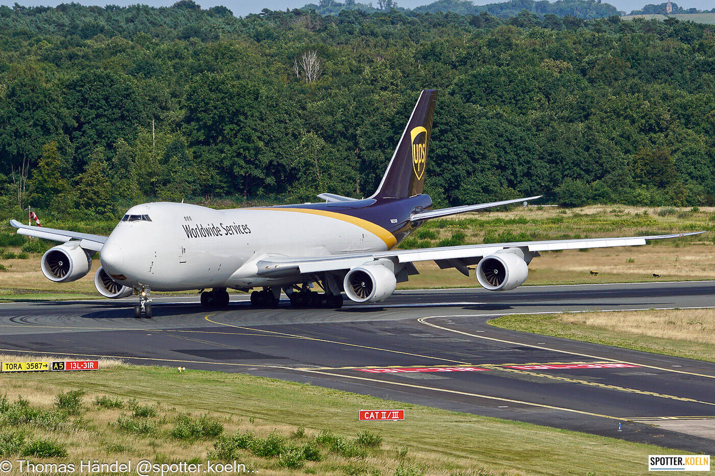 UPS N625UP Boeing B747-8F 