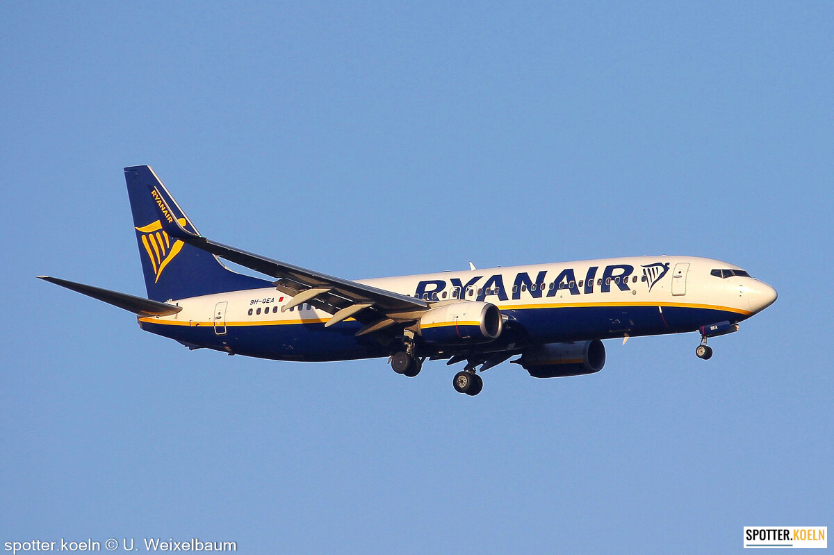 Malta Air 9H-QEA Boeing B737-8AS