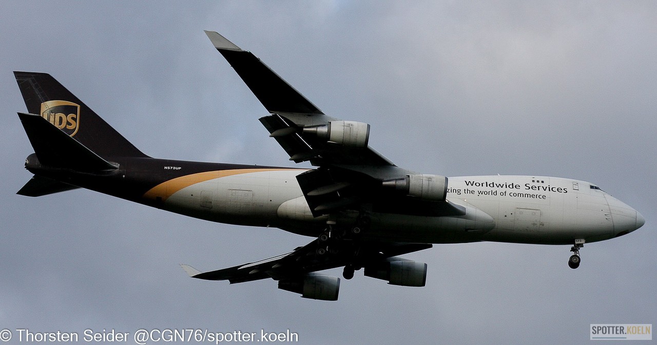 UPS 747-400 N573UP 