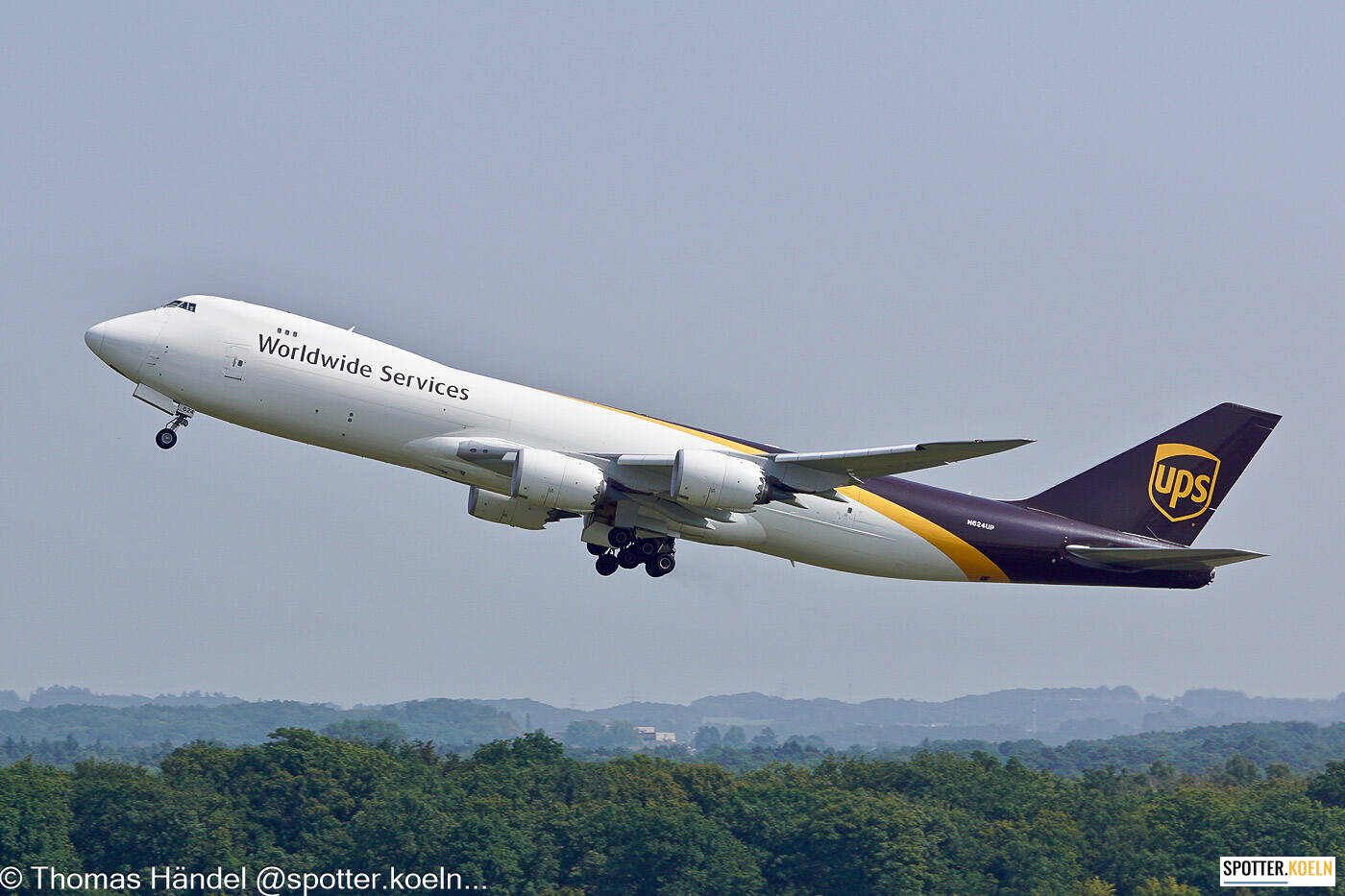 UPS N624UP Boeing B747-8F 