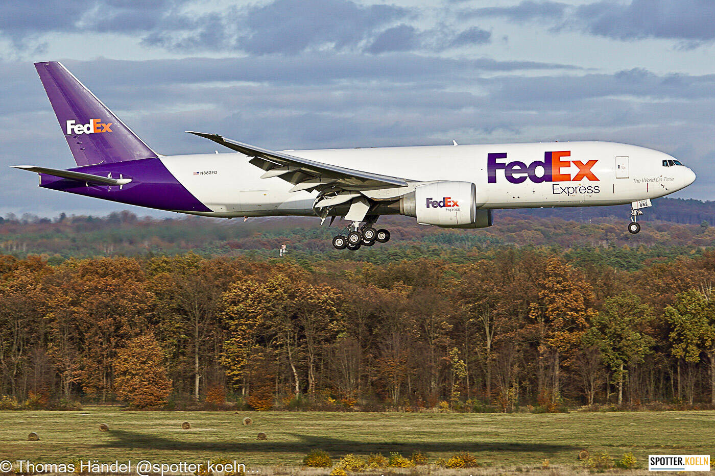 Fed Ex N882FD Boeing B777-F28