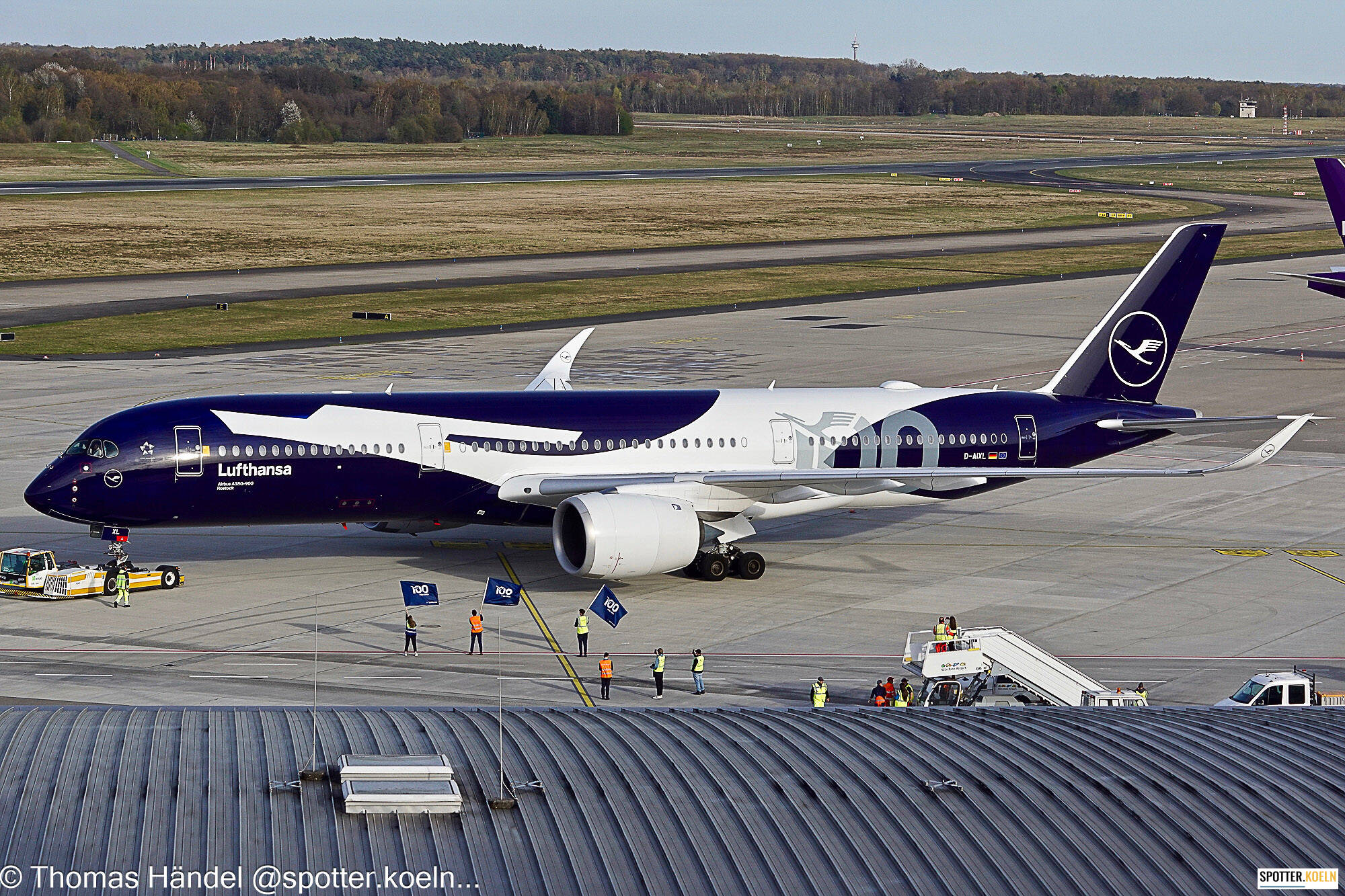 Lufthansa D-AIXL Airbus A350-941 