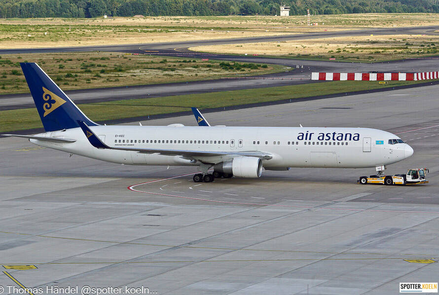 Air Astana EI-KEC Boeing B767
